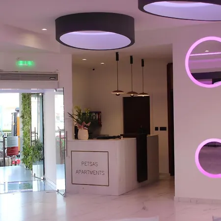 Petsas 3*
