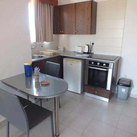 Petsas Aparthotel