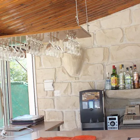 Petsas Aparthotel 3*