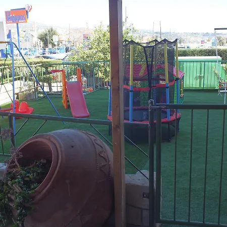 Petsas Aparthotel