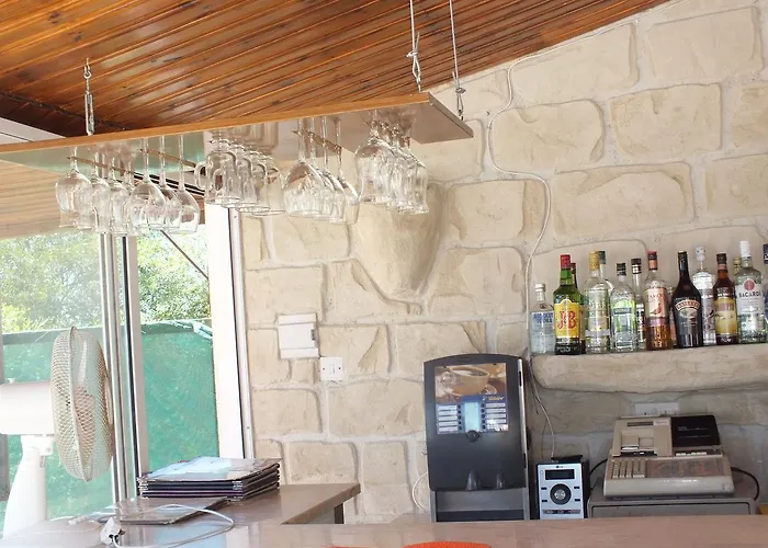 Petsas Aparthotel 3*